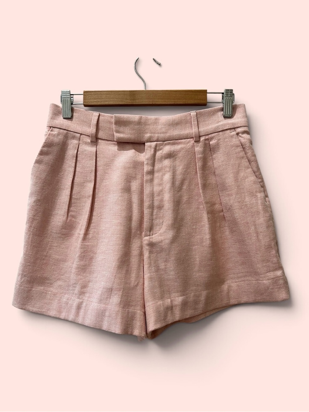 Banana Republic Women's High-Waist Pink Tailored Linen Shorts. Size 2.
